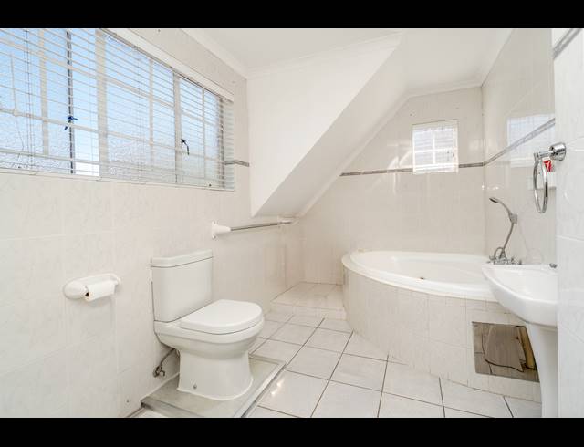 3 BEDROOM DUPLEX FOR SALE IN BROMHOF